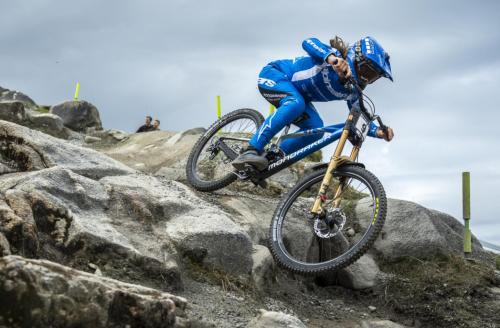 Mondraker s novým zjazdovým modelom Summum